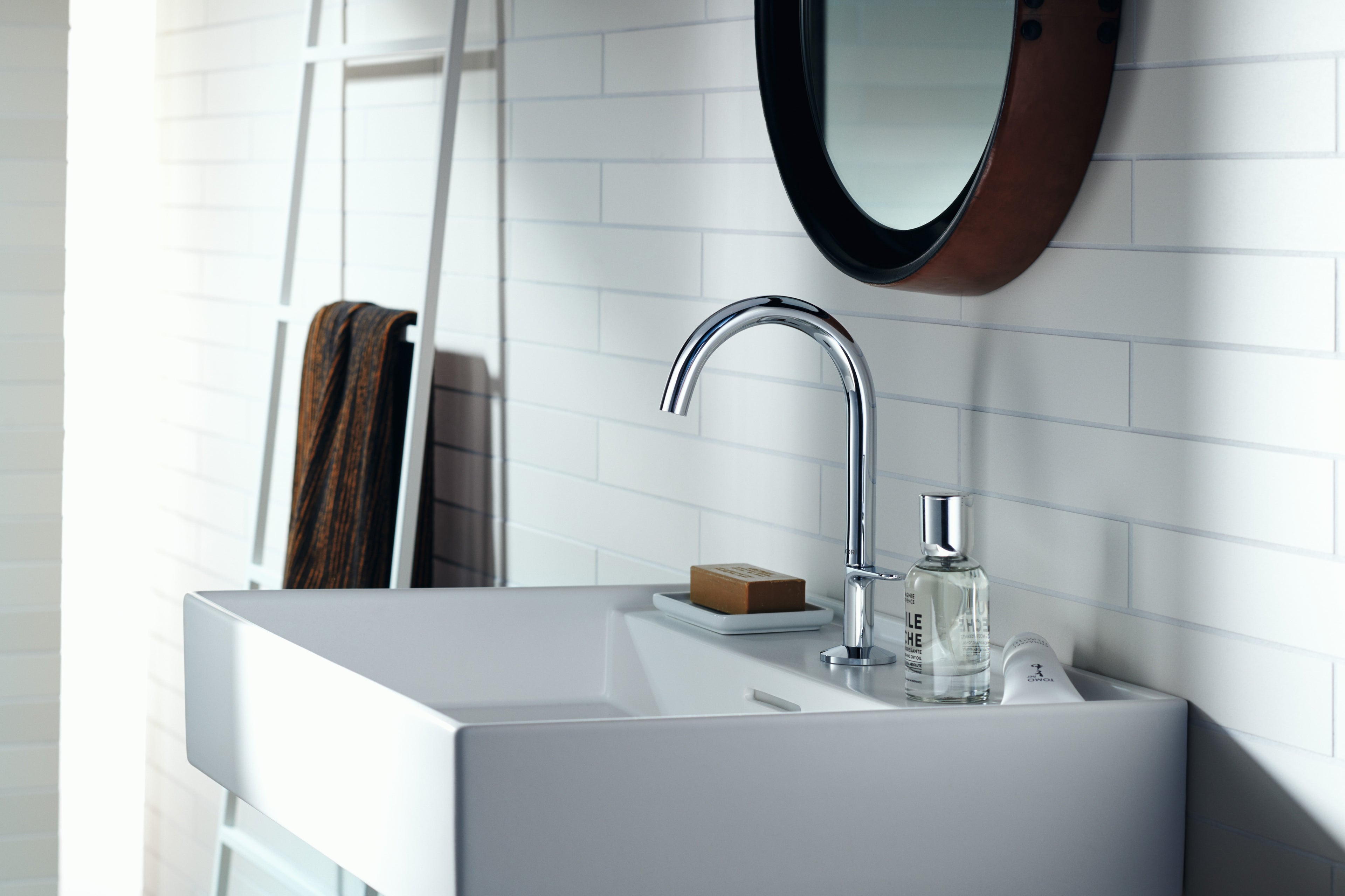 AXOR One Basin Mixer Faucet Select 170 with Push-Open Waste Set from Brandt in Chrome finish